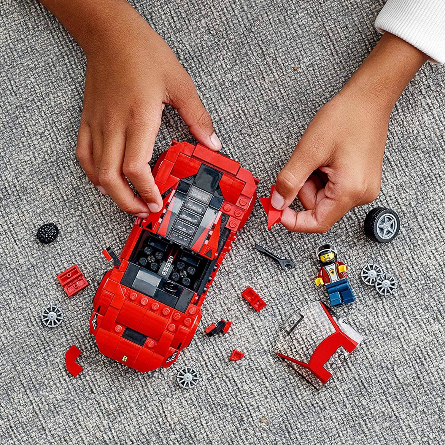 Jeux de construction LEGO Speed Champions 76895 - Ferrari F8